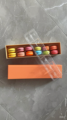 Kunststoffverpackung für Makkarone, die feine französische Gebäckstücke mit Stil und Bequemlichkeit schützt und präsentiert