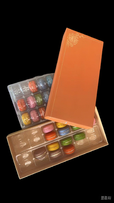 Machen Sie Macaron-Verpackungen aus Kunststoff mit PET-Innenbehälter individuell